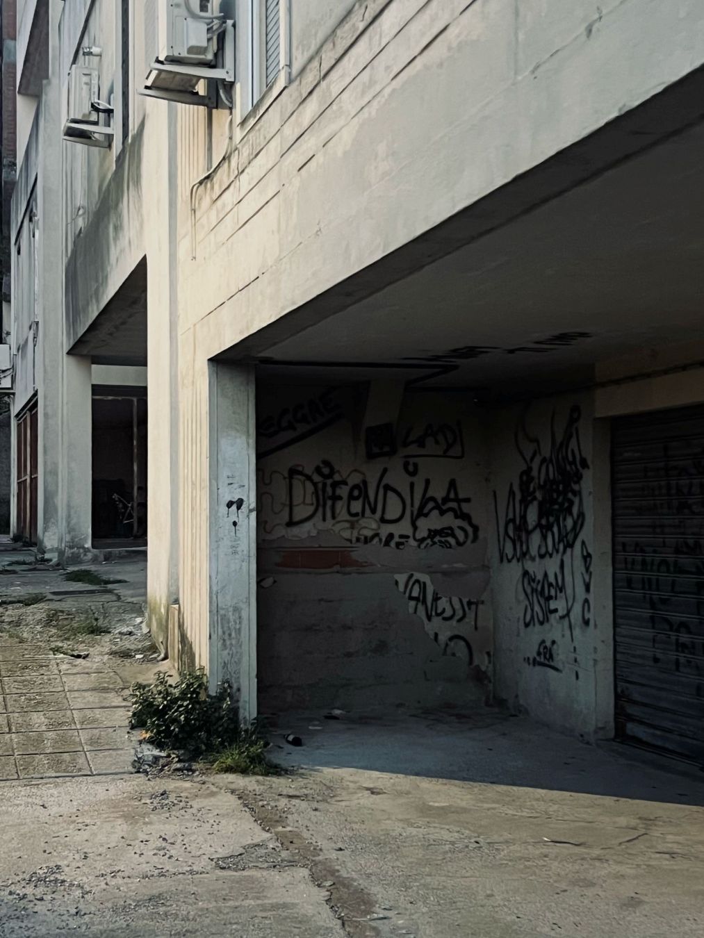 BUIO ALL’ORIZZONTE - REBECCA ISMANA